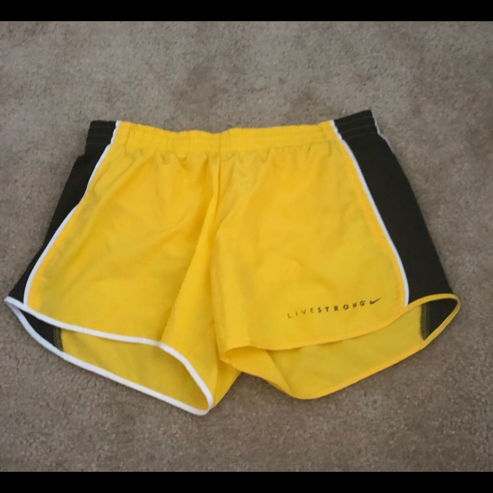 Nike DriFit L Livestrong Blk gold shorts